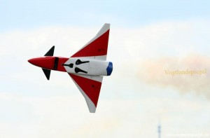 Über 2000 Besucher zur Modellflugshow auf dem Flugplatz Obergrochlitz