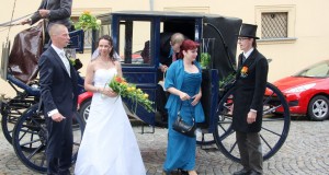 Hochzeit im Fünfspänner vor Alter Wache