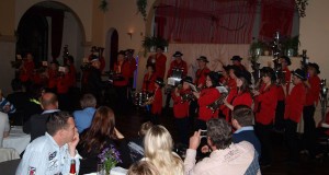 Musikalischer Saisonabschluss bei Kleinreinsdorfer Schalmeien