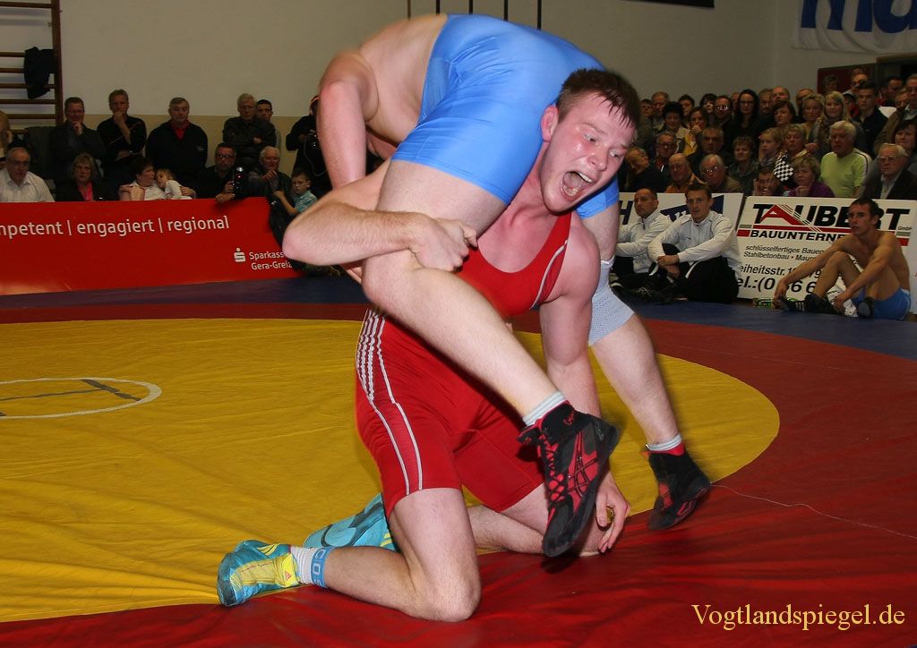Sebastian Wendel (rot),RSV Rotation Greiz gegen Franz Suess, AV Germania Markneukirchen