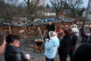 In Reinsdorf gab es an der Salzmest« das Adventsgrillen