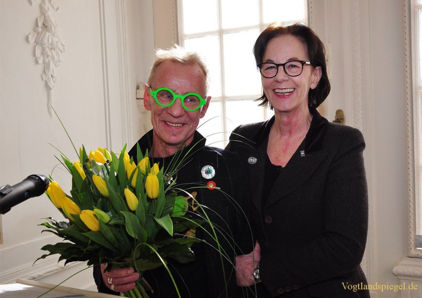 Rainer Bach stellt FROSCHiges im Sommerplais Greiz aus